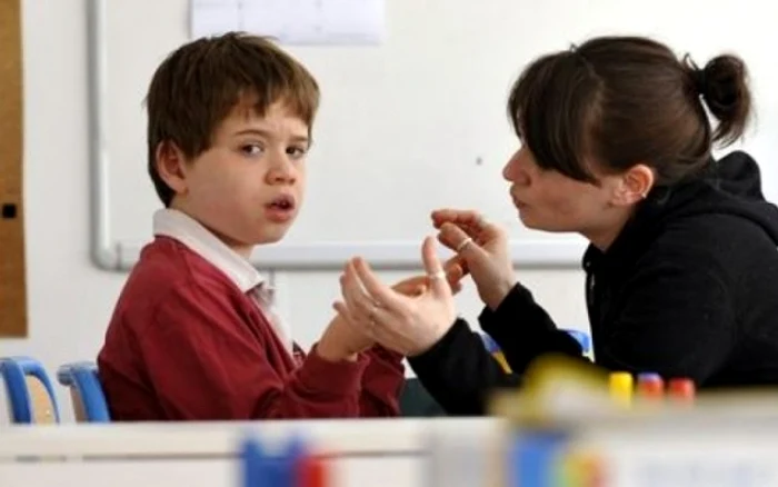 Peste 30.000 de copii din România suferă de autismfoto: Adevărul