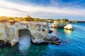arcul indragostitilor italy shutterstock jpg