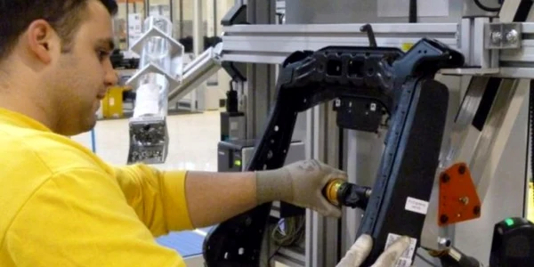 angajari johnson controls