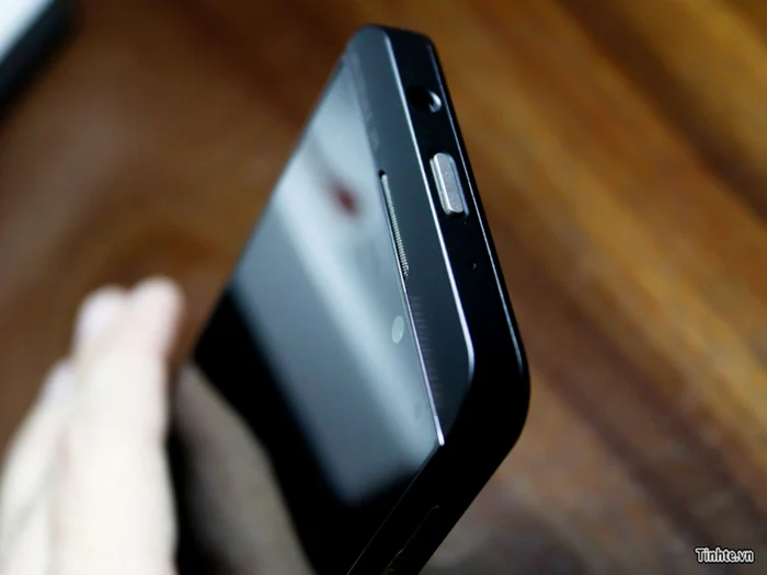 Cele mai cumpărate accesorii sunt cele de protecţie a telefonului, precum foliile pentru ecran sau husele pentru telefon