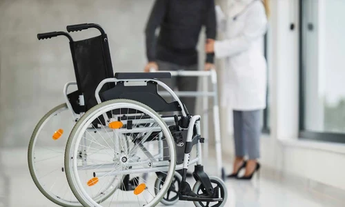 persoane cu dizabilitati Foto   Viața Medicală jpg