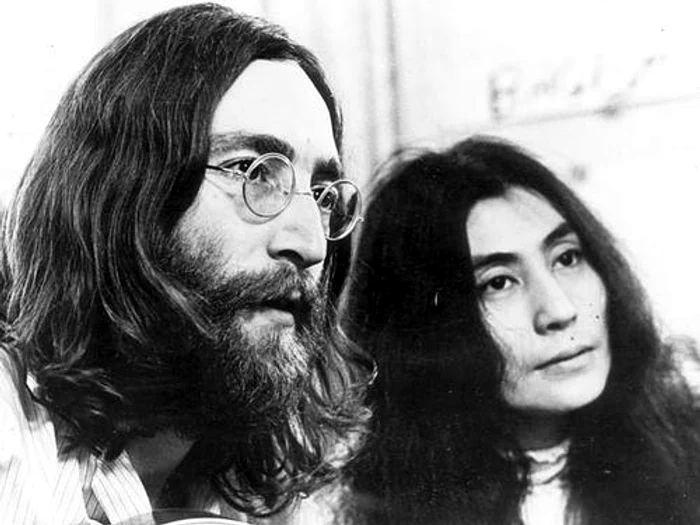 
    Yoko Ono si John Lennon  