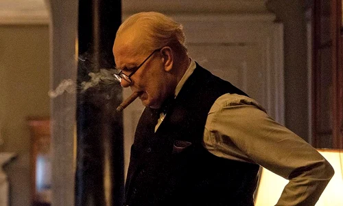 Churchill  Elogiu politicii jpeg