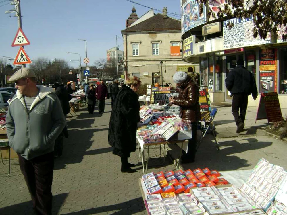 Comercianţii au împânzit centrul oraşului