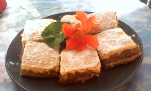 placinta cu dovleac si stafide jpeg