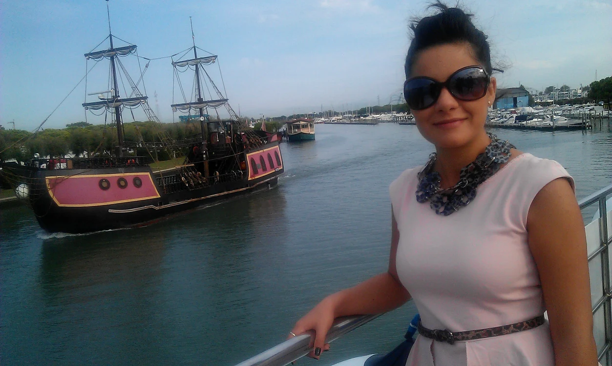 
    Oana Tache s-a indragostit de Venetia!  