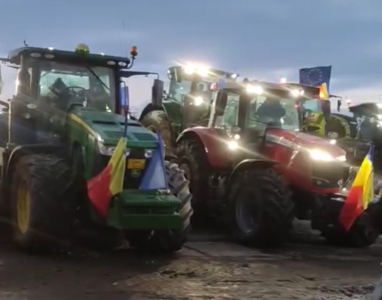 Vama Calafat este blocată din nou, pentru a treia zi, de protestul fermierilor și transportatorilor - VIDEO