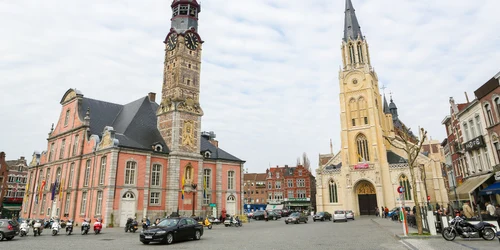 Piața centrala din Sint Truiden Belgia shutterstock 270522626 jpg