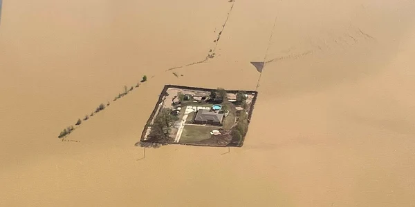 inundatii Tennessee casa salvata dig foto X jpg