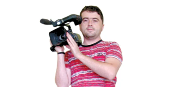 Hunedoara: PORTRET / Cristian Popa filmează numai  hunedoreni fericiţi