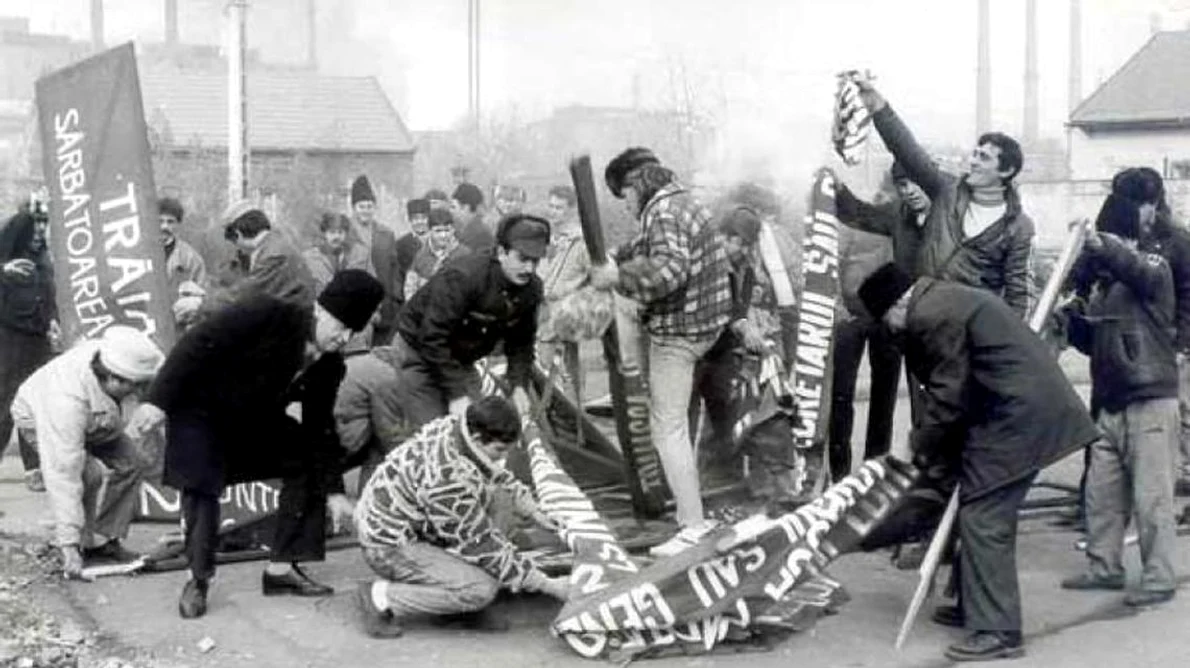 Cine a salvat „Dosarul Revoluţiei“? (III)   “Historia” întreabă istoricii: ce nu ştiu despre Revoluţie? jpeg