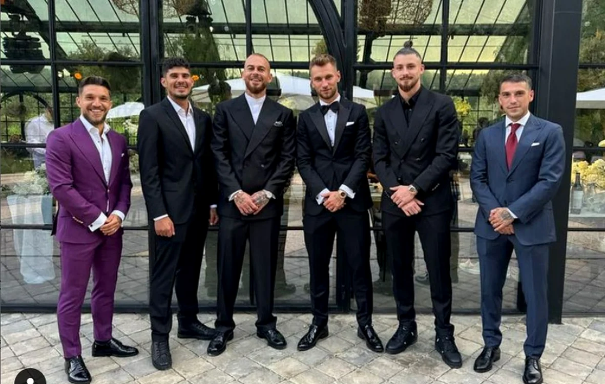 Băluță, Coman, Alibec, Drăgușin și Stanciu, alături de mirele Denis Drăguș (FOTO: Instagram)