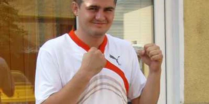 Arad: PORTRET / Adrian Popuţea Singurul boxer român în Rusia