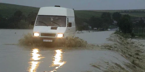14 drumuri şi podeţe ar trebui reparate din bani de la MDRT