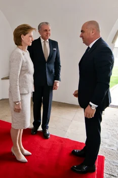 Președintele interimar Ilie Bolojan la Palatul Elisabeta cu Majestatea Sa Margareta și Principele Radu. FOTO: Daniel Angelescu, Casa Majestății Sale