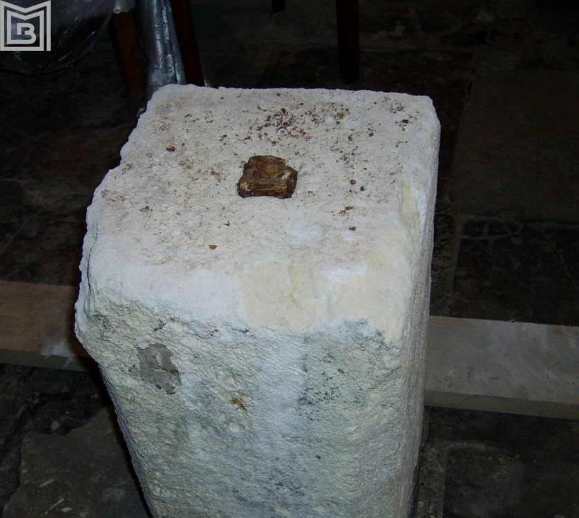 Cutie cu sfinte moaște descoperită în altarul bisericii Sf. Nicolae „Udricani” (foto: Muzeul Municipiului București)