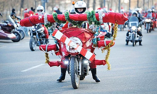 Avion cu motor, Moşul s a făcut aviator    jpeg