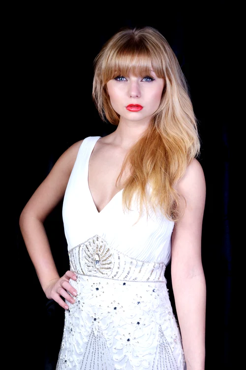 Xenna, sosia lui Taylor Swift