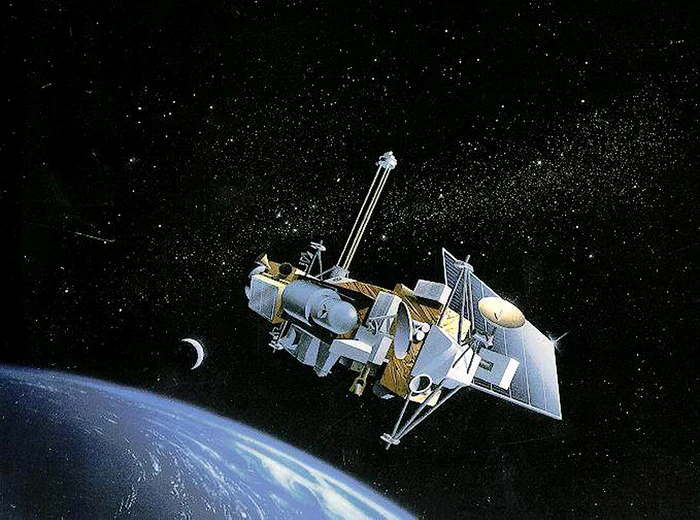 Satelit NASA gravitând în spațiu