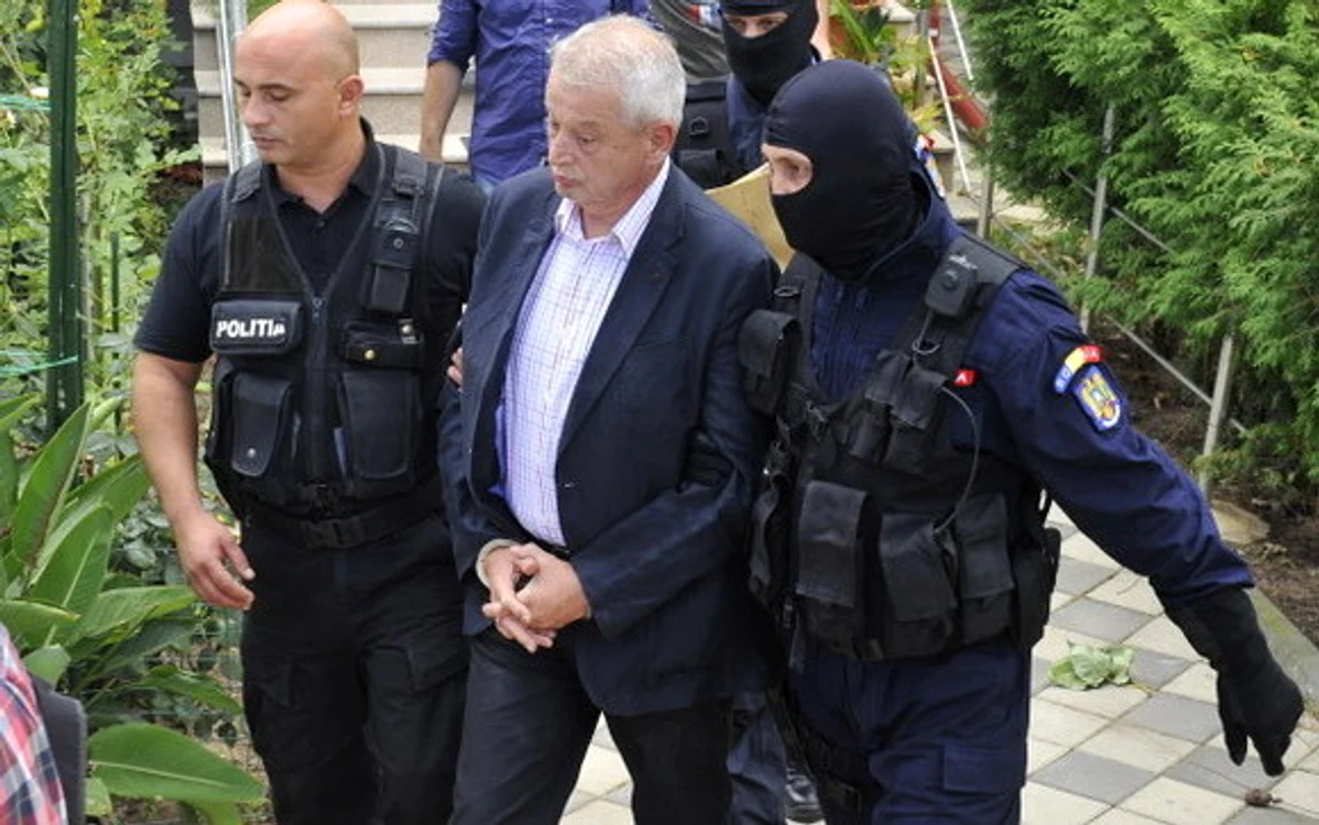 
    Sorin Oprescu e în arest de aproape o lunăFOTO: Eduard Enea  