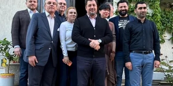 Claudiu tarziu si membrii fondatori AC, facebook claudiu tarziu jpg