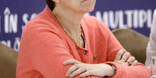 Irene Davidescu FOTO Irene Davidescu png