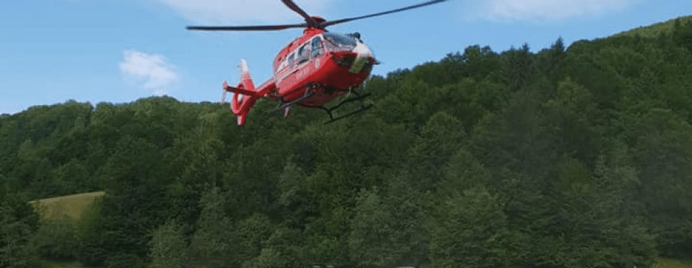 Băiat de 12 ani, căzut într-o prăpastie la un motoccros în Muntii Gutâi, recuperat de Salvamont Maramureș și dus de Smurd la Cluj