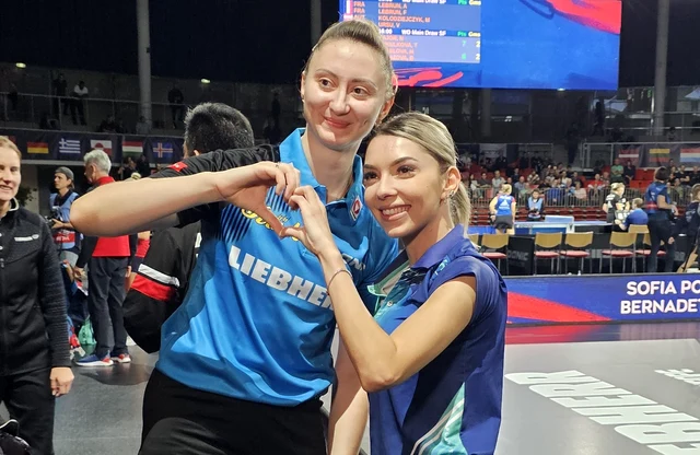 Bernadette Szocs și partenera austriacă Sofia Polcanova  Foto: Federația Română de Tenis de Masă