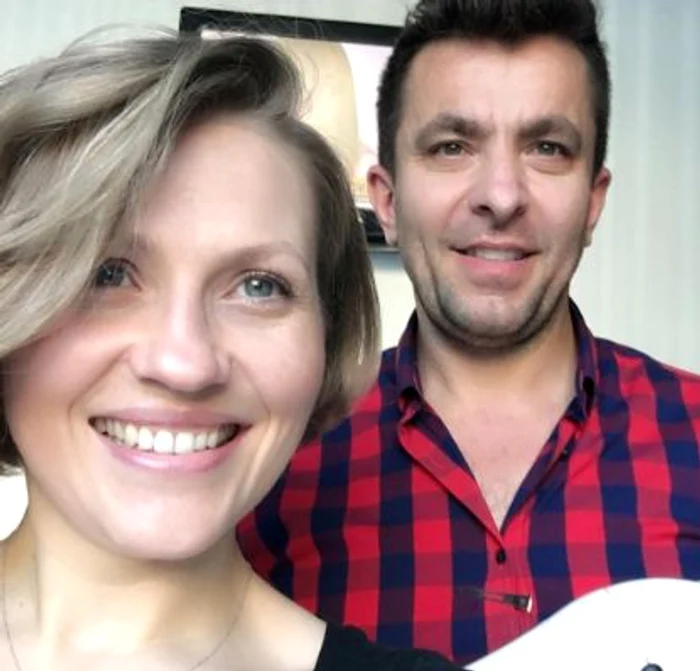 Mirela Boureanu Vaida s-a pozat fără machiaj alături de hairstylistul Cristi Pascu