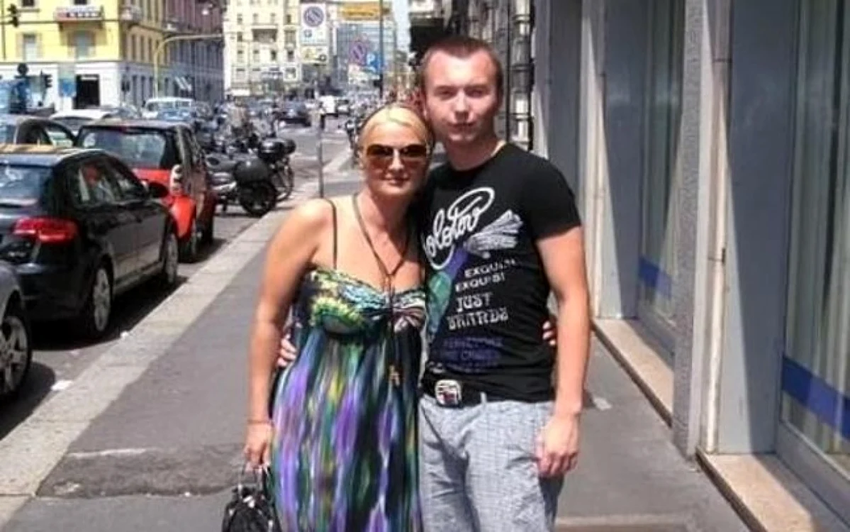 Maria Meşter şi fiul ei, Bogdan Savăstru, au fost judecaţi de un tribunal londonez. FOTO The Sun