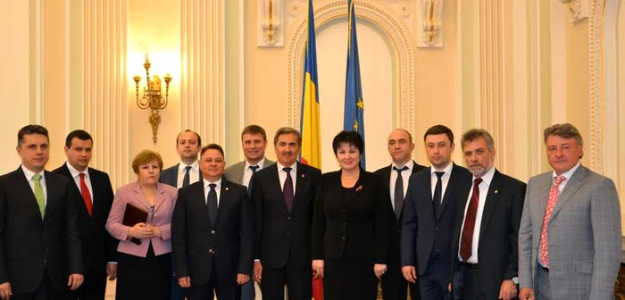 membrii Comisiei Comune din legislativele celor două ţări FOTO:parlament.md