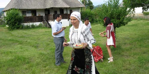 Râmnicenii se pot relaxa la Muzeul Satului Vâlcean 