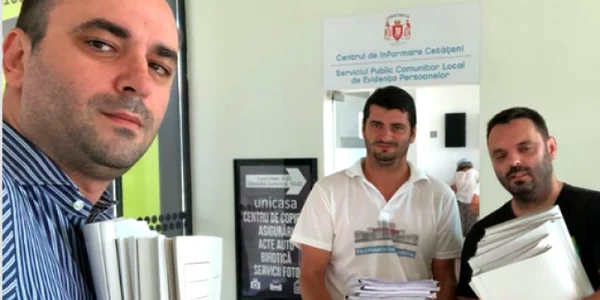 USR la depunerea listelor Fără Penali la Primăria Constanţa Sursa Facebook USR Constanţa