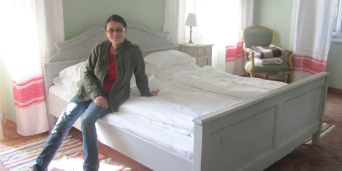 Conacul a fost refăcut în cel mai pur stil tradiţional 