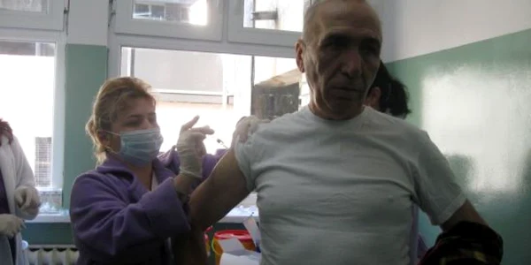 Judeţul Olt a primit peste 35.000 de doze de vaccin