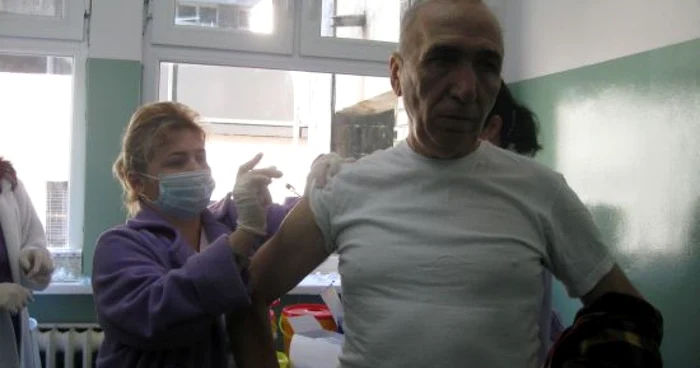 Judeţul Olt a primit peste 35.000 de doze de vaccin