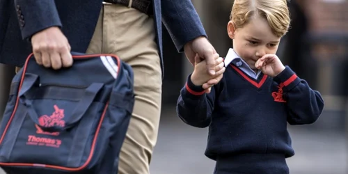 Prinţul George soseşte pentru prima zi de şcoală la Thomas Battersea în Londra Anglia FOTO Guliver Gettyimages Richard Pohle