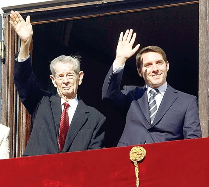 Regele Mihai, alături de Nicolae