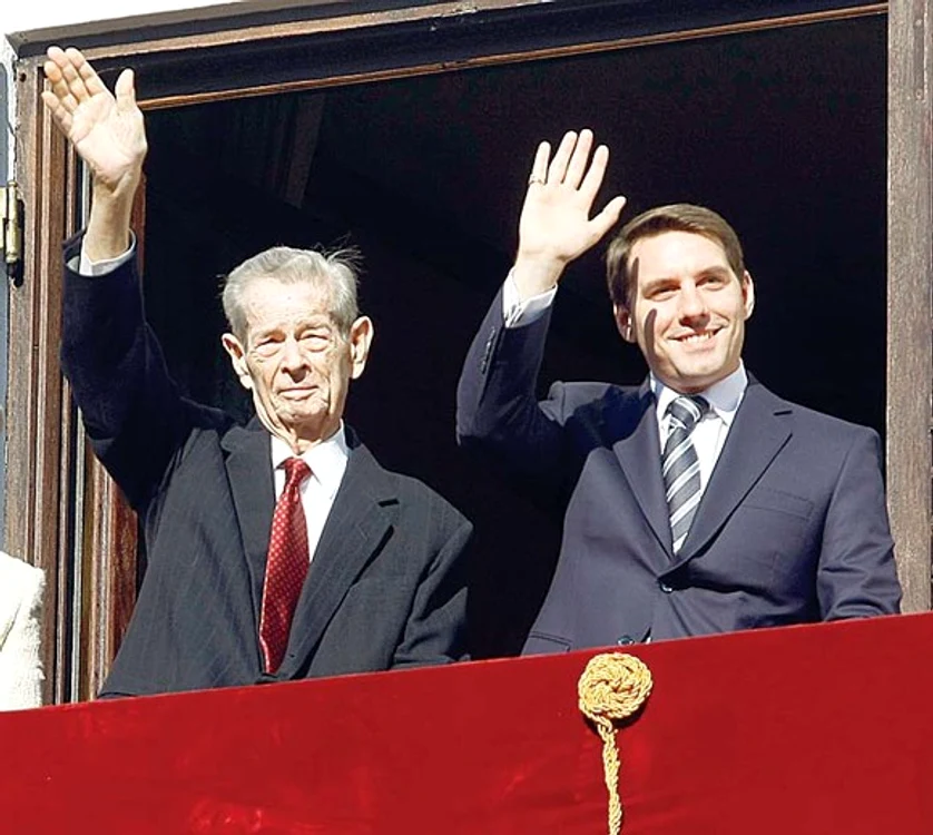 Regele Mihai, alături de Nicolae