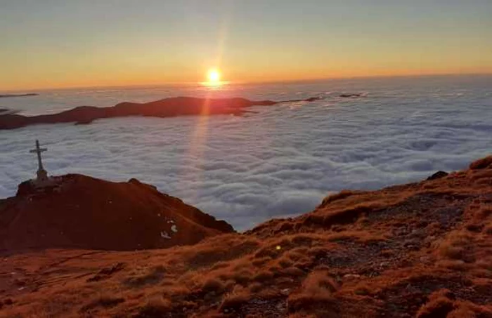 rasarit de soare in bucegi foto ciprian aldea/facebook