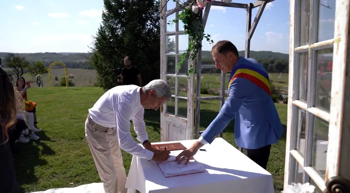 Dan Diaconescu martor la cununia civilă a liderului AUR George Simion Foto captură video