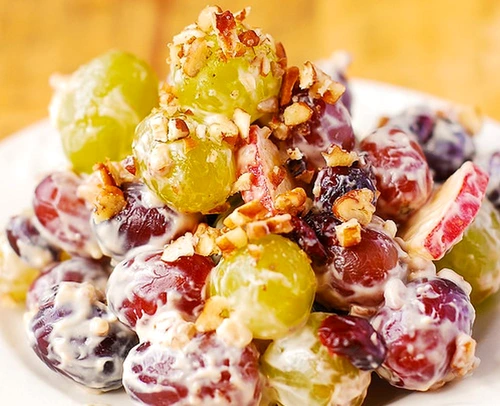 Salata de fructe cu struguri si mere jpeg