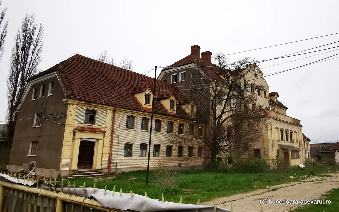 Fosta fabrica de paine din Hunedoara Foto Daniel Guță jpg