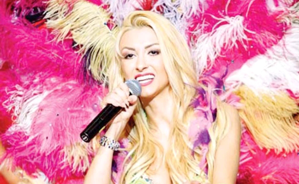 
    Andreea Bălan va susţine un show la ”Arenele Romane”, pe 11 şi 12 iunie  