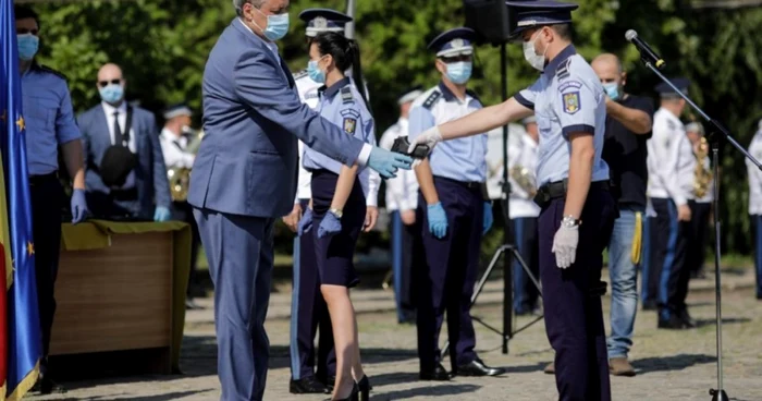 Ceremonia de înmânare a noilor pistoale din dotarea Poliţiei Române FOTO Inquam Photos/George Călin