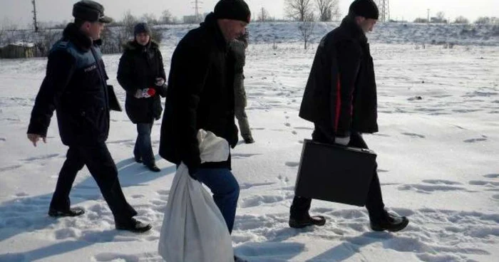 Pe 30 ianuarie, cadavrul unei fetiţe a fost găsit pe un câmp din Boldeşti-Scăieni