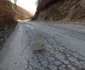 caderi de pietre pe soseaua spre lunca cernii de jos foto daniel guta adevarul