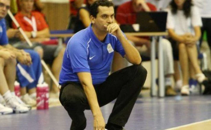 "Vreau să obţinem rezultate bune şi foarte bune pentru că Târgoviştea este oraşul care a dominat baschetul feminin românesc în ultimii 20 de ani", a declarat Fleşeriu pentru www.baskettgv.ro