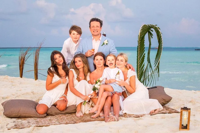 Jamie Oliver nu a reușit să își țină copiii departe de mâncarea nesănătoasă. „La 12-13 ani încep să meargă pe calea clasică a pizzei”