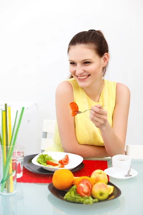 alimentatie masa de pranz la birou